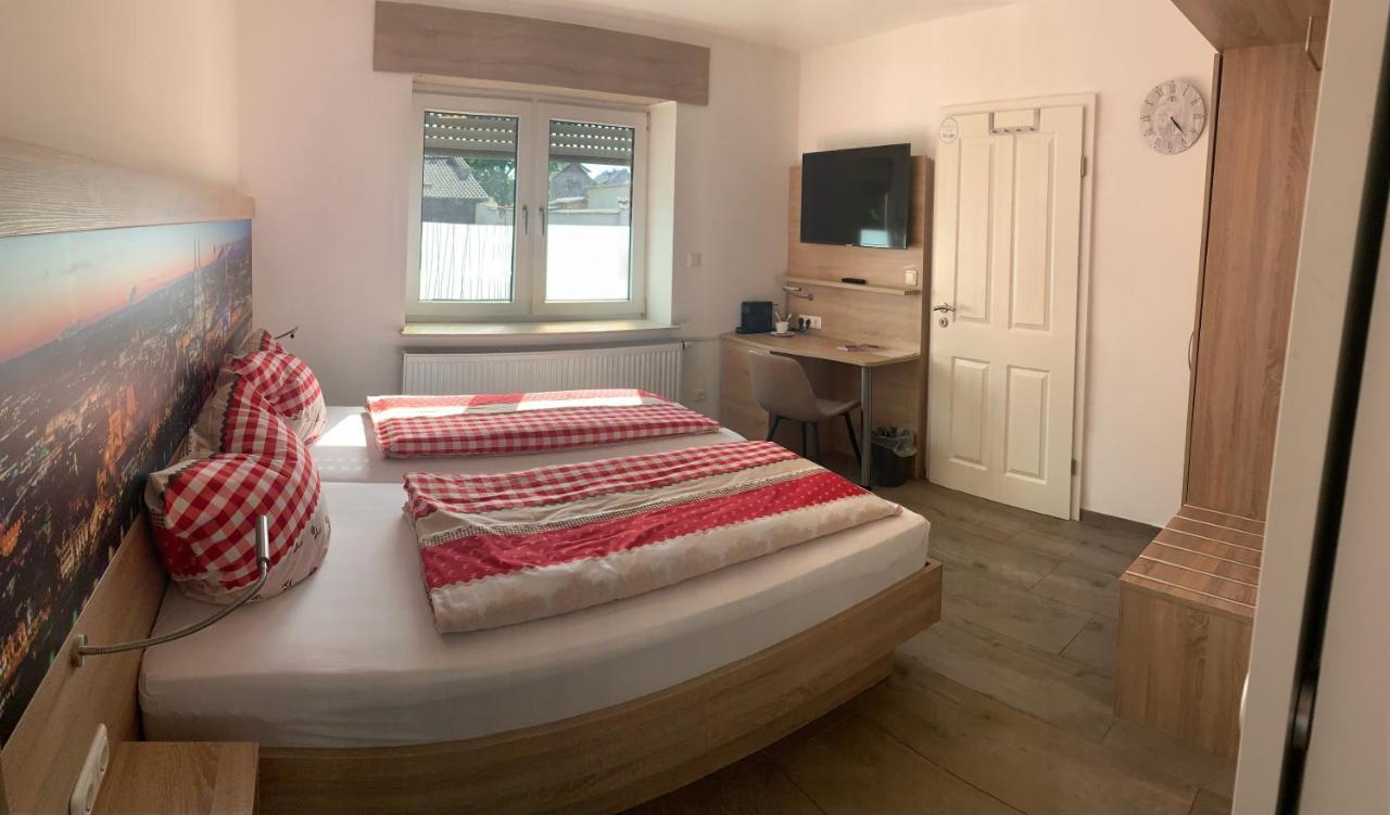 Abtei Apartment Brauweiler พุลไฮม์ ภายนอก รูปภาพ